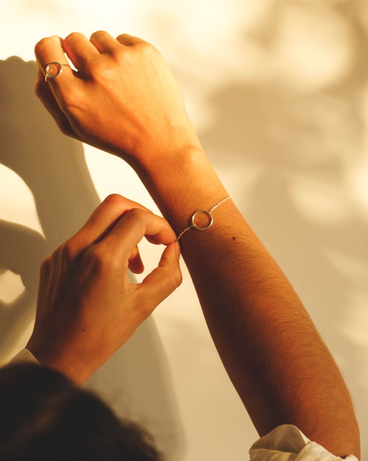 Cách Chọn Lắc Tay Cho Nữ