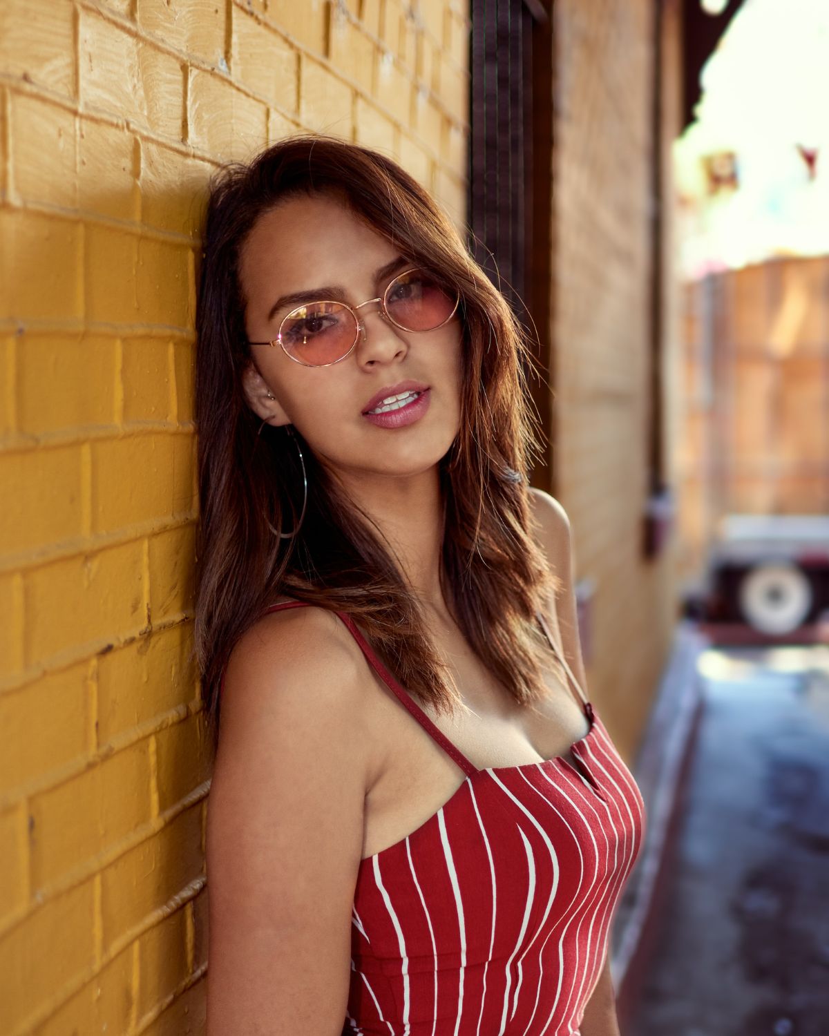 cách đeo bông tai không bị hôi