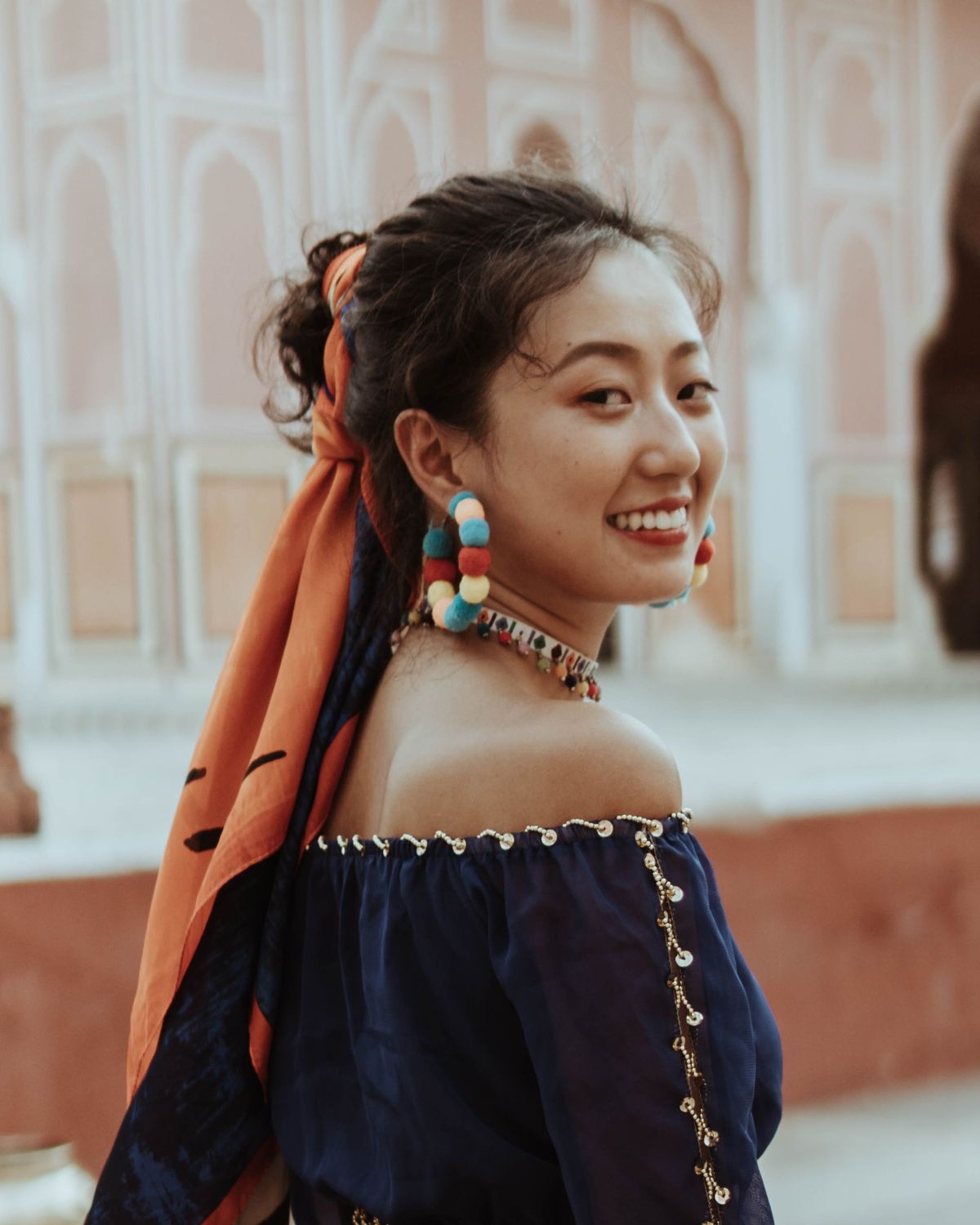 cách tháo bông tai mới bấm