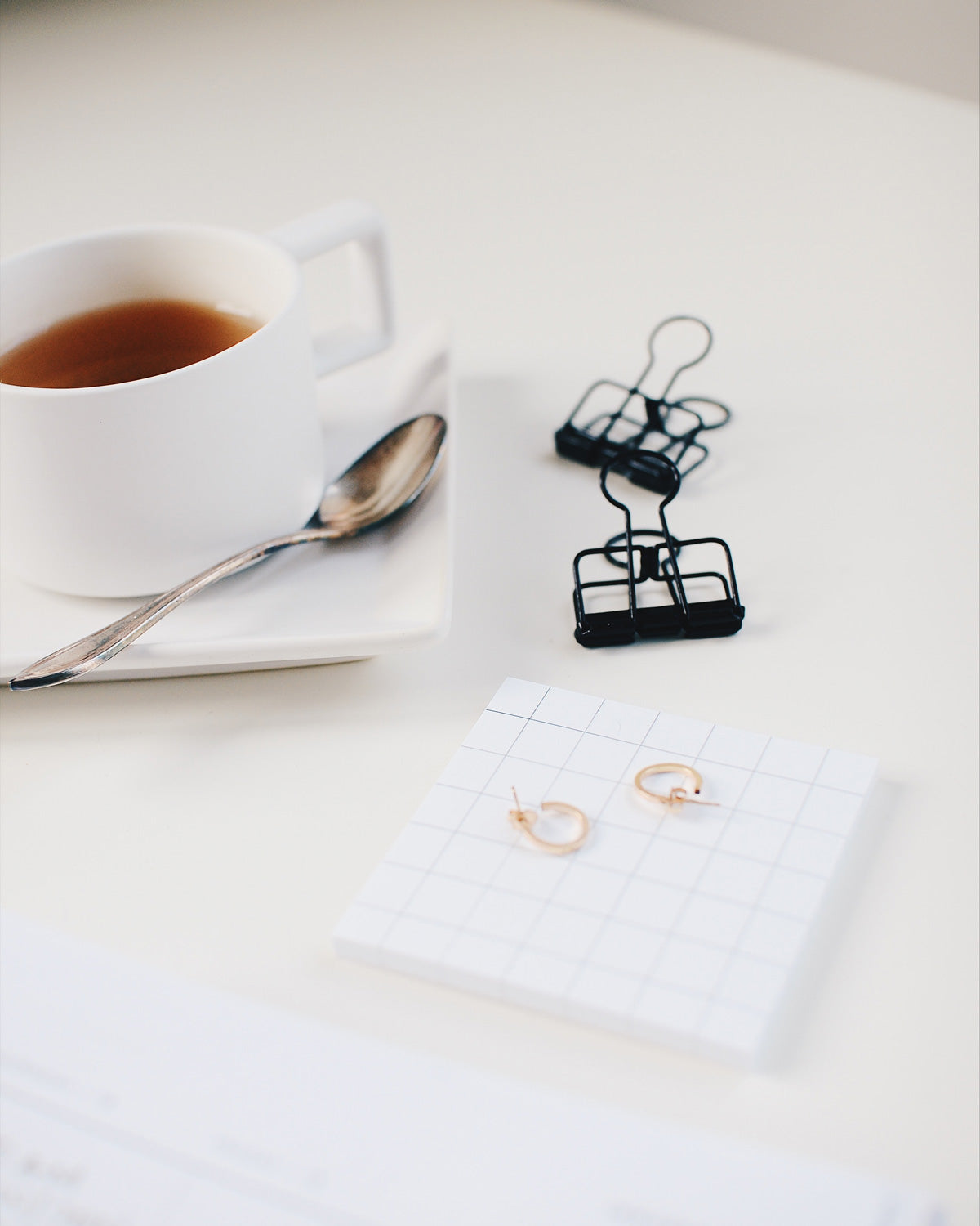 khuyên tai inox có tốt không