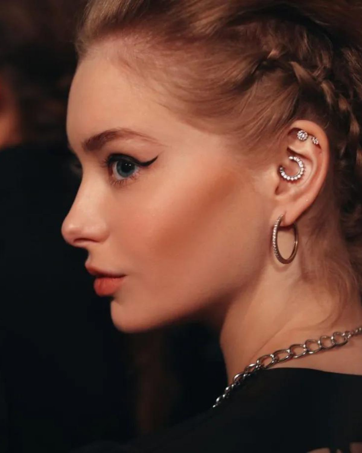 Xỏ Khuyên Tai Bị Lệch