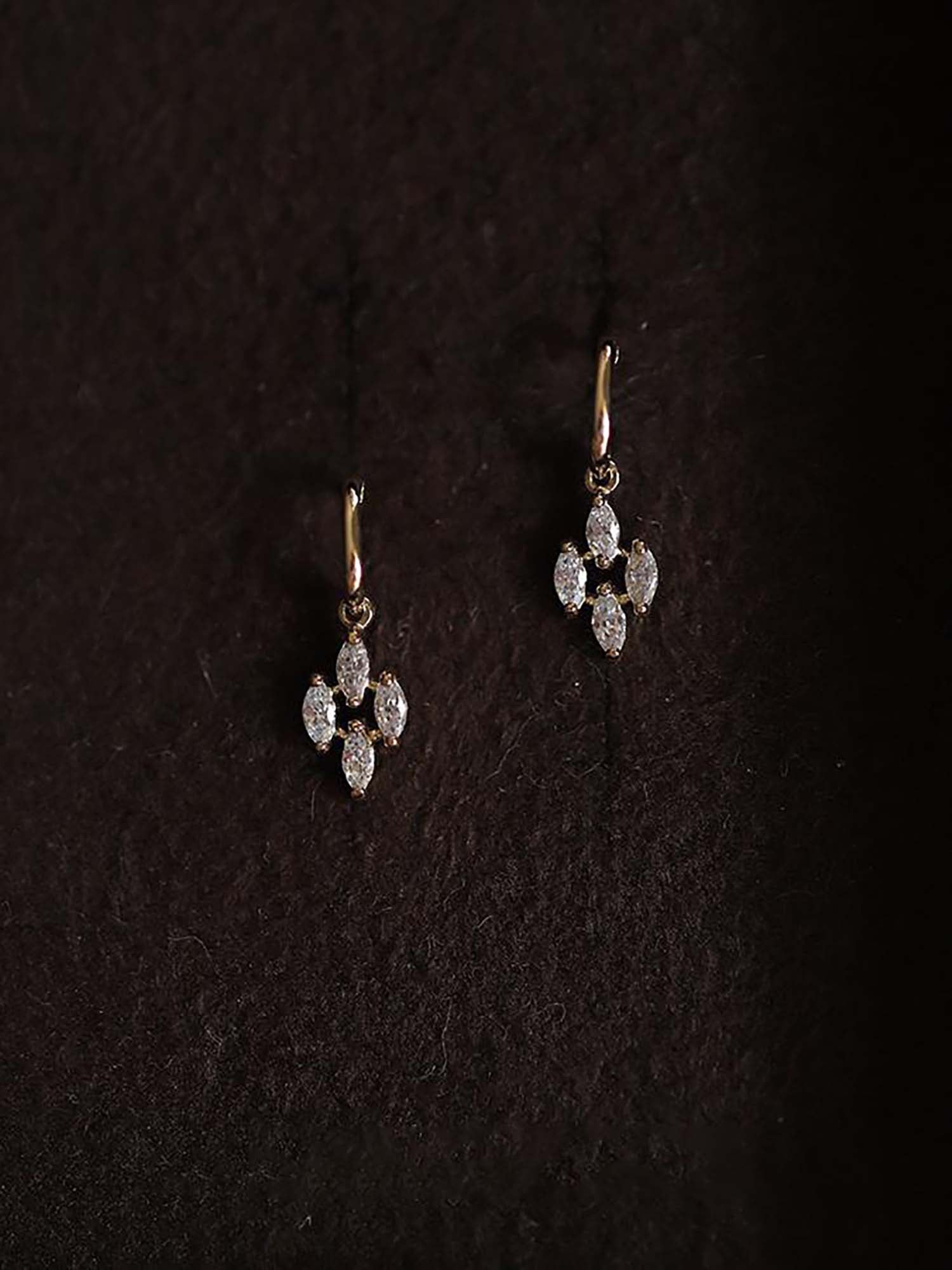 tạo hình con thoi