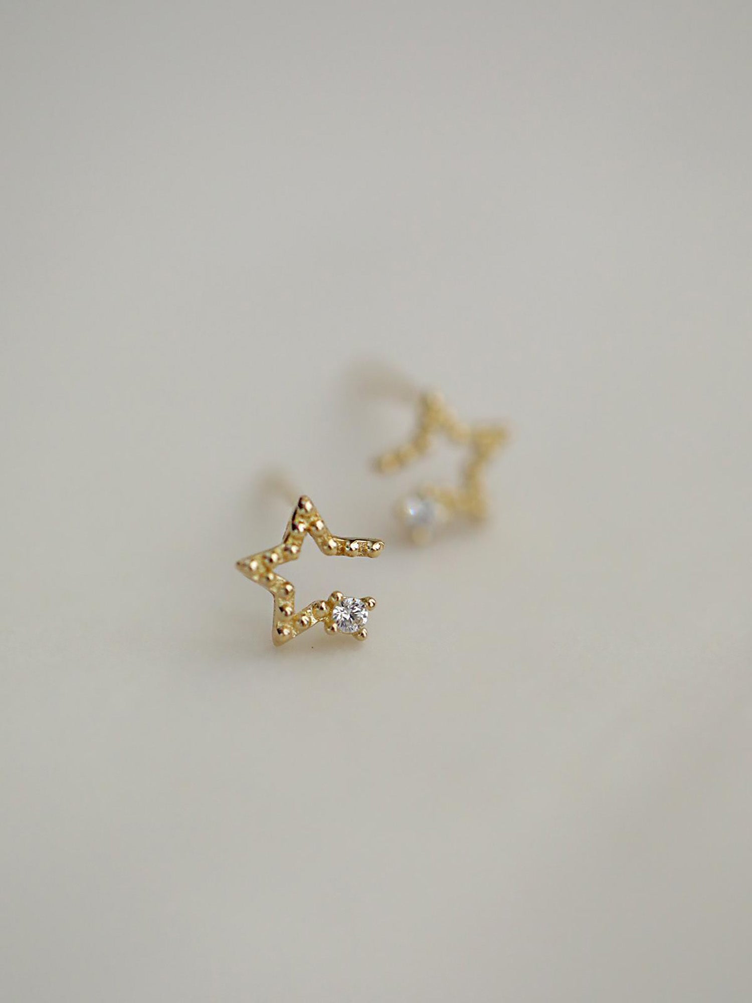 Bông tai ngôi sao đính đá Zirconia