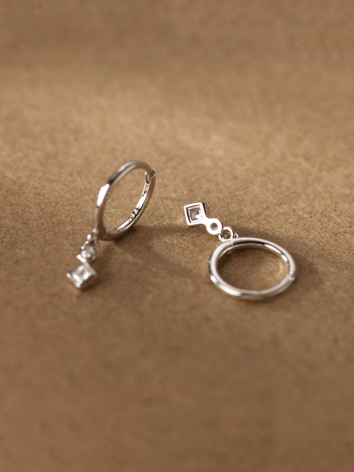 Bông tai Anise Bạc