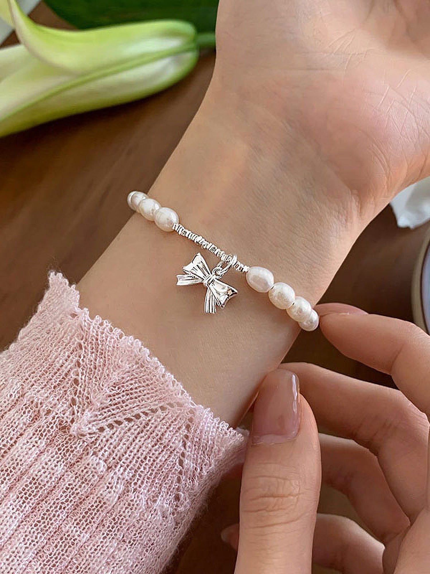 vòng tay thể hiện 1 vẻ đẹp cổ điển