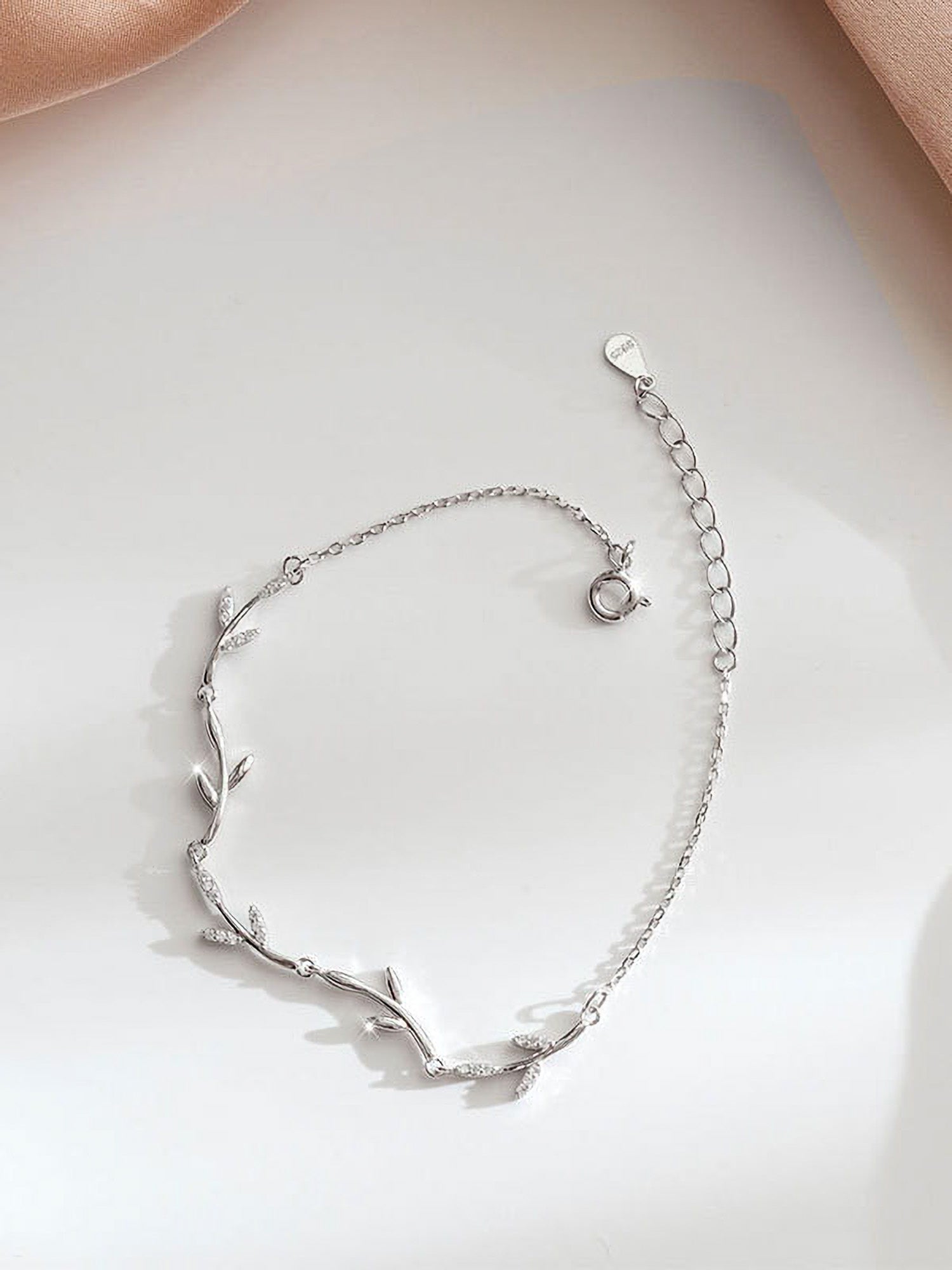 chi tiết chiếc vòng