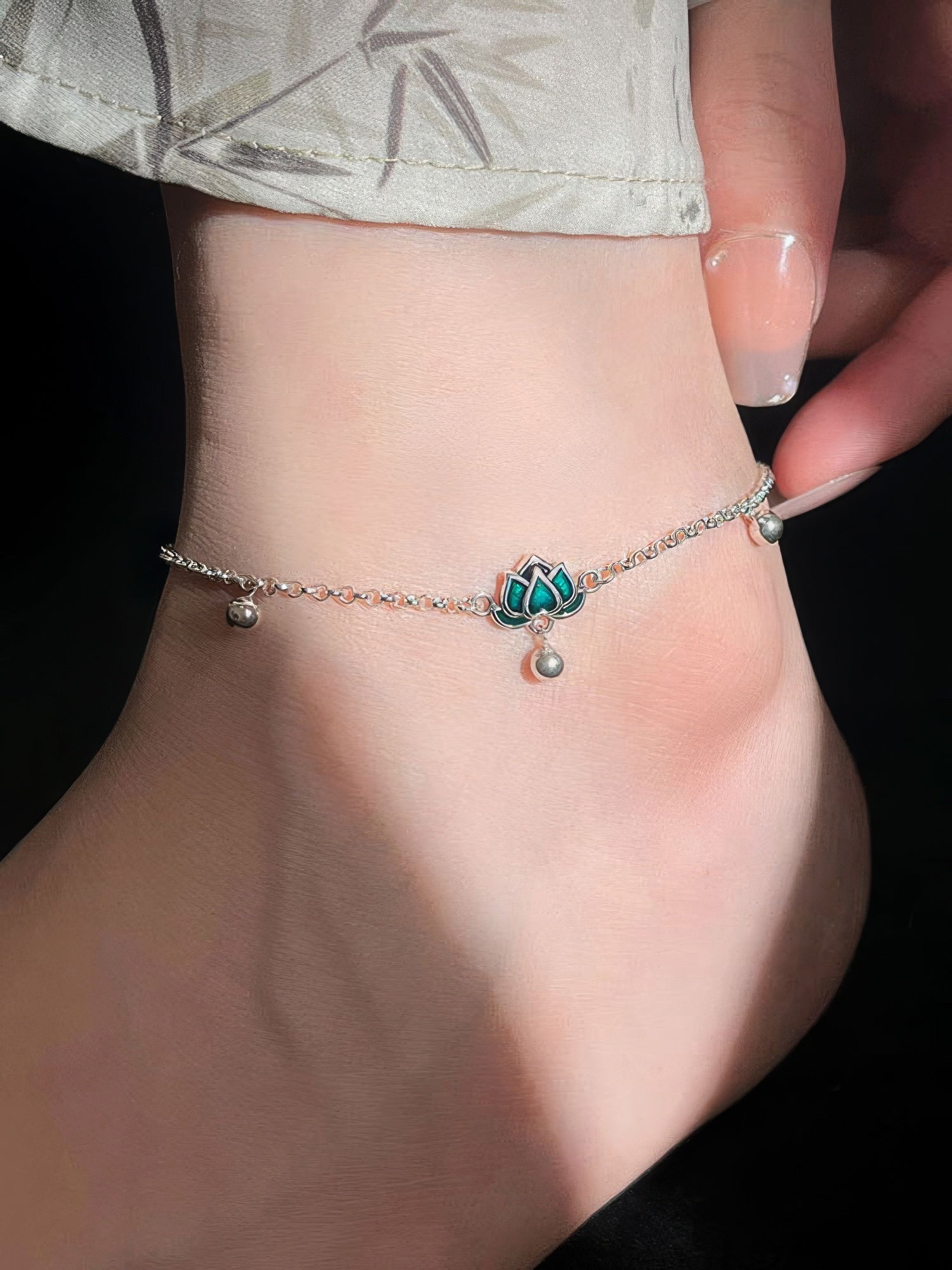 Gửi Lắc Chân Từ Việt Nam Sang Úc – Nhanh Chóng, An Toàn Và Tiện Lợi